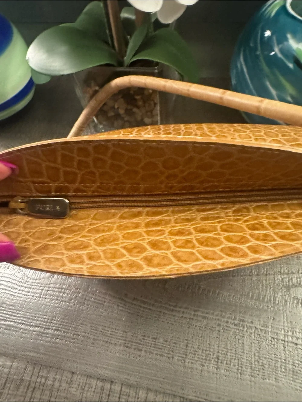 EXCELLENT Condition FURLA Croc-Embossed Leather Shoulder Bag - DESIRABLE COLOR - Picture 8 of 10